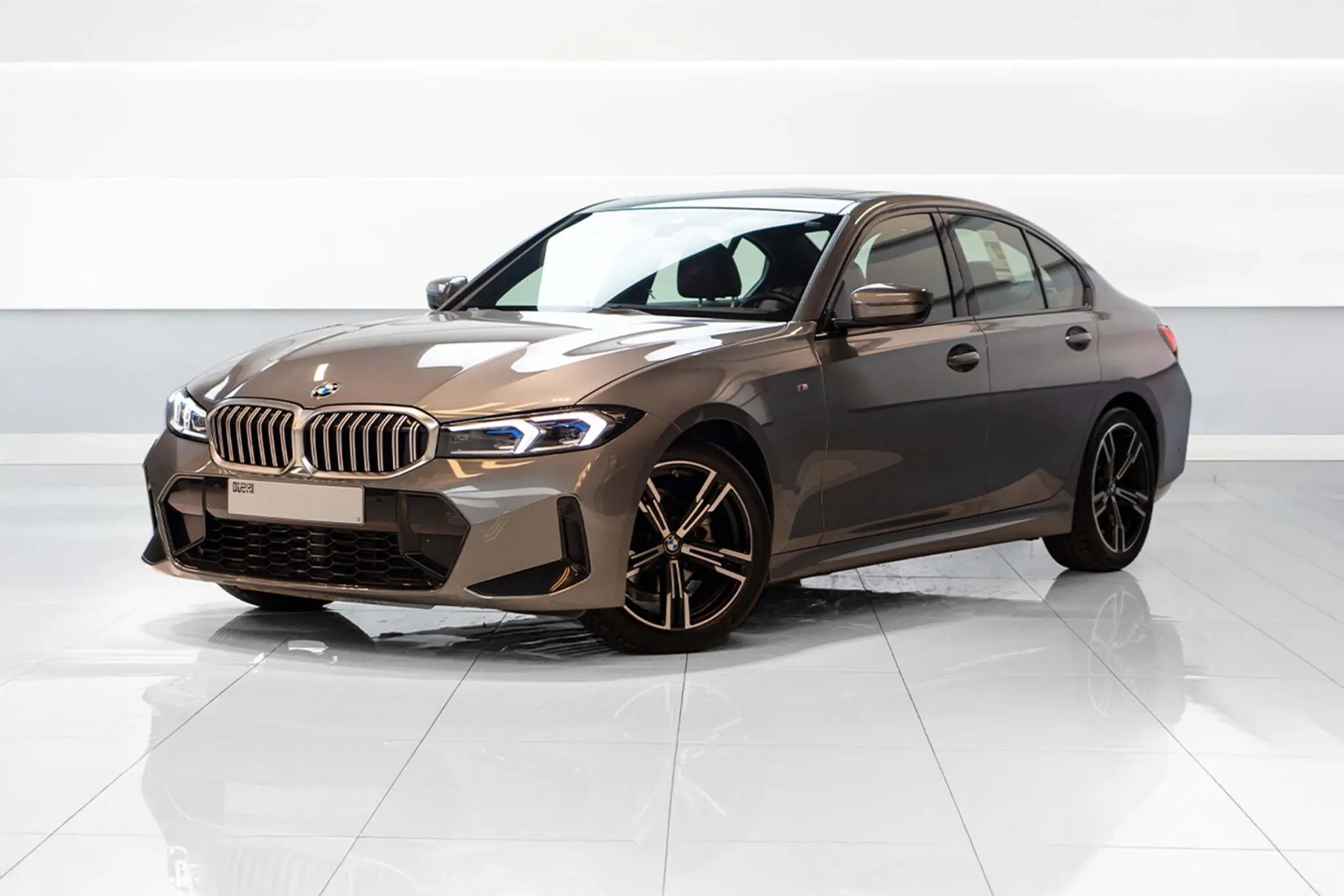 Movyocar luxury bmw car rental in duabi