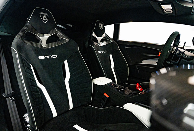 Movyocar Lamborghini Huracan Sto Blue 1 car rental in dubai