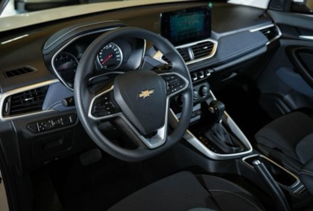 Movyocar Chevrolet Captiva car rental in dubai