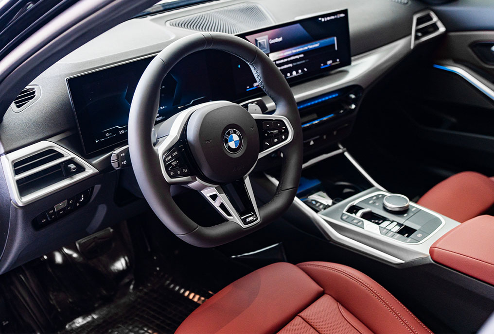 Movyocar Bmw 318i M Kit car rental in dubai