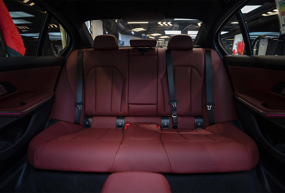 Movyocar Bmw 318i M Kit Gery car rental in dubai