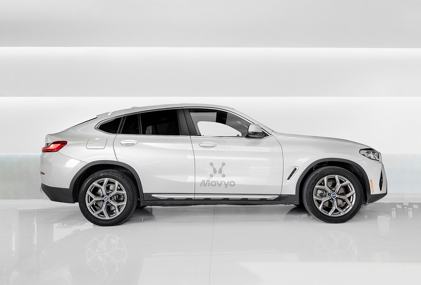 Movyocar Bmw X4 car rental in dubai