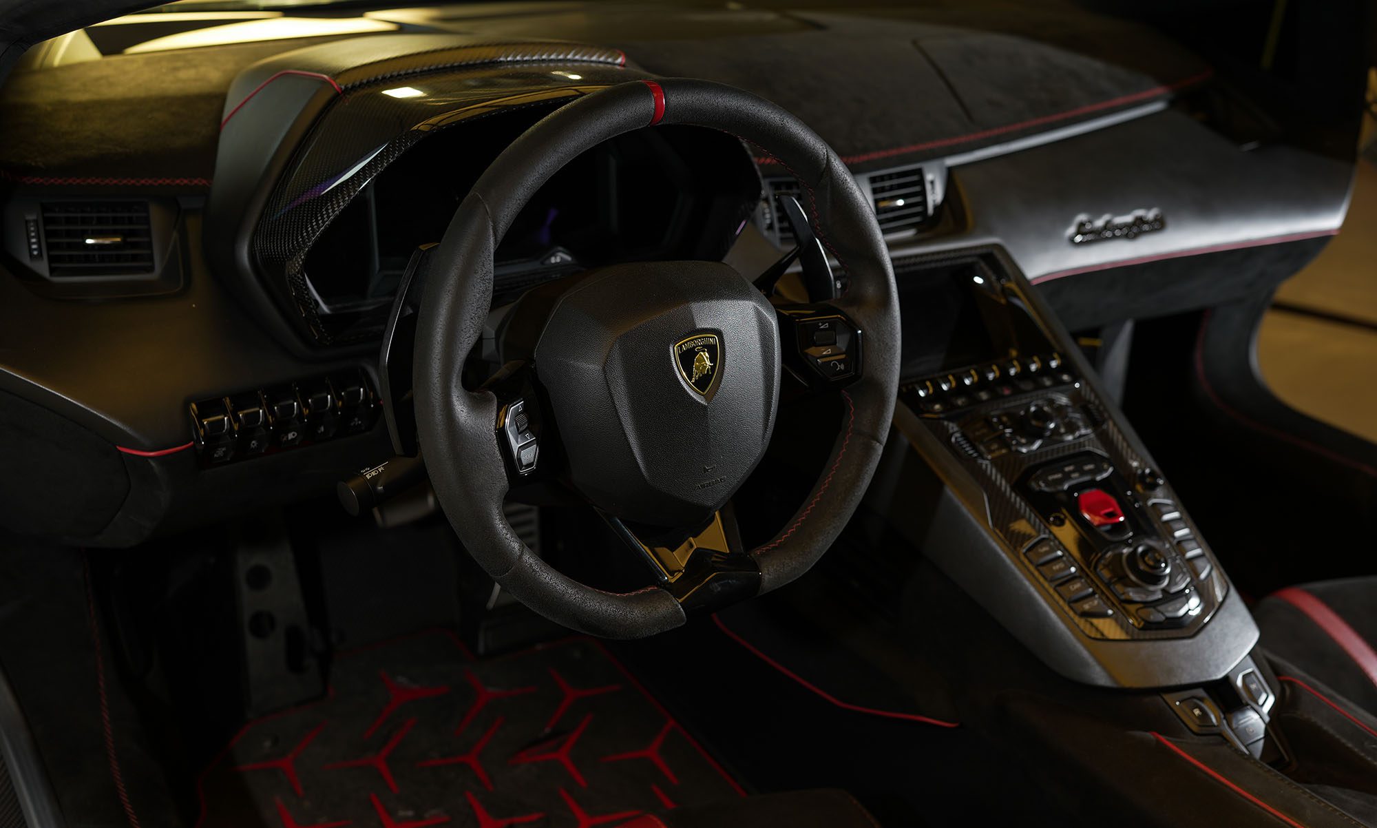 Movyocar Lamborghini Aventador Roadster Svj car rental in dubai