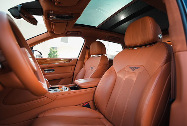 Movyocar Bentley Bentayga Black car rental in dubai