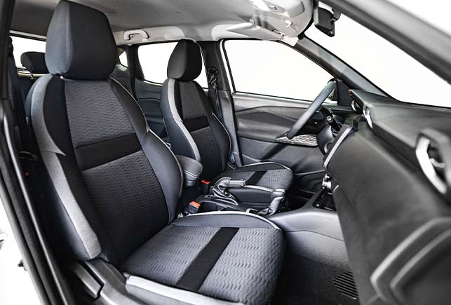 Movyocar Nissan Magnite car rental in dubai