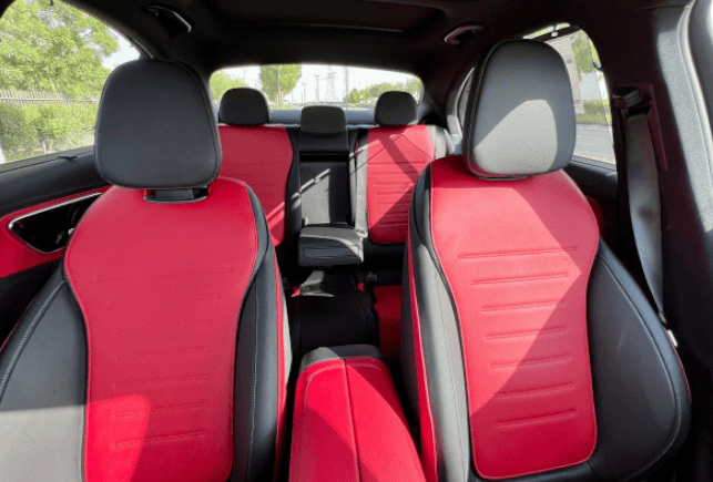 Movyocar Mercedes C200 Chrome car rental in dubai