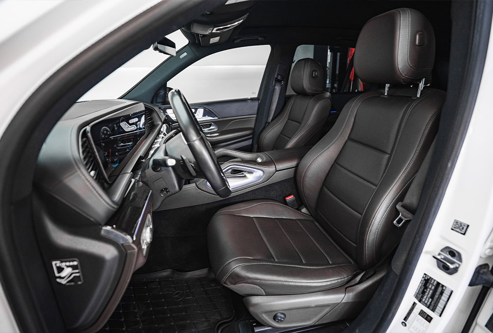 Movyocar Mercedes Gle 350 White car rental in dubai