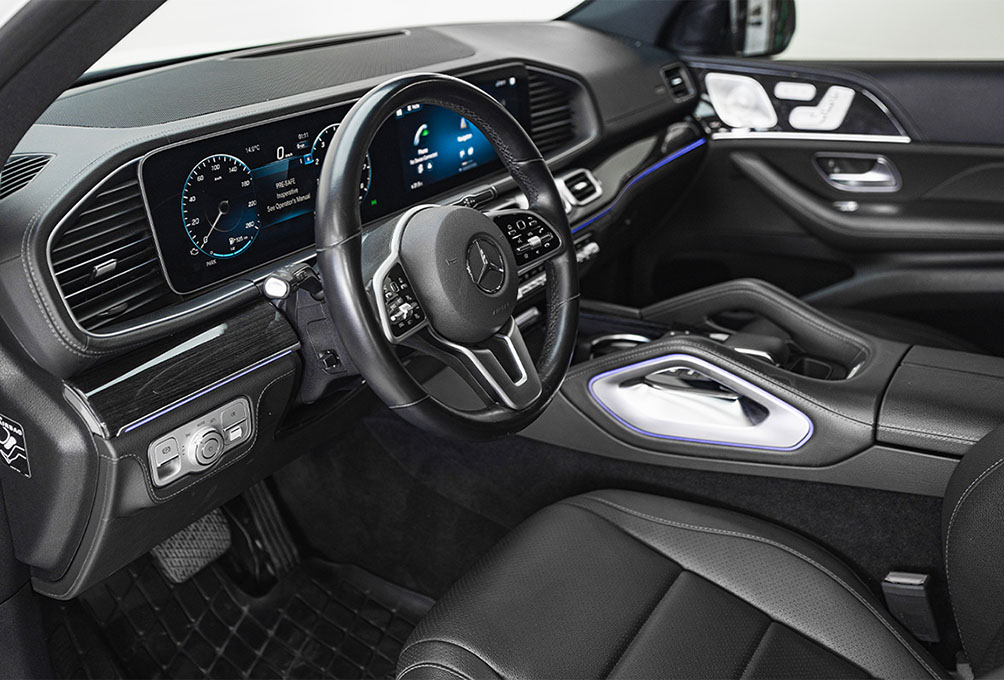 Movyocar Mercedes Gle 350 White car rental in dubai