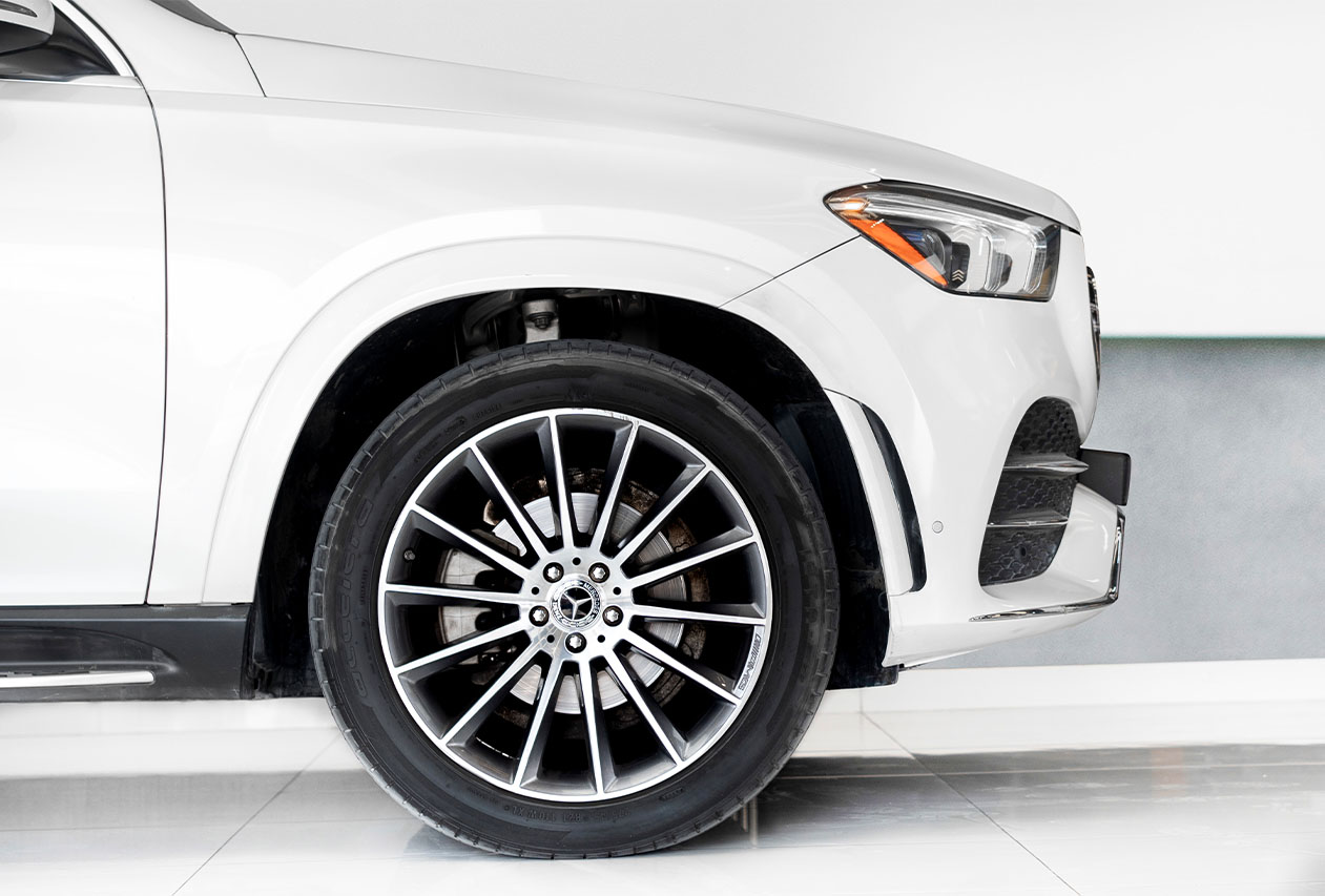 Movyocar Mercedes Gle 350 White car rental in dubai