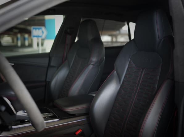 Movyocar Audi Rsq8 Black car rental in dubai