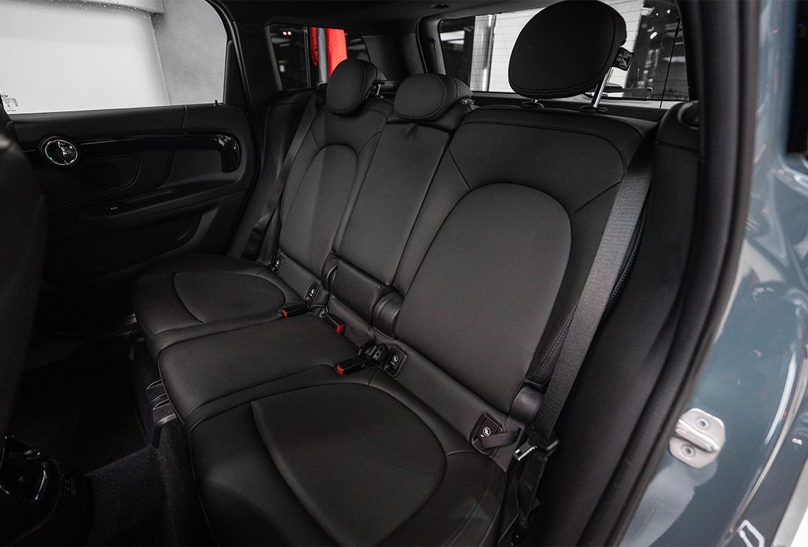 Movyocar Mini Cooper Countryman car rental in dubai