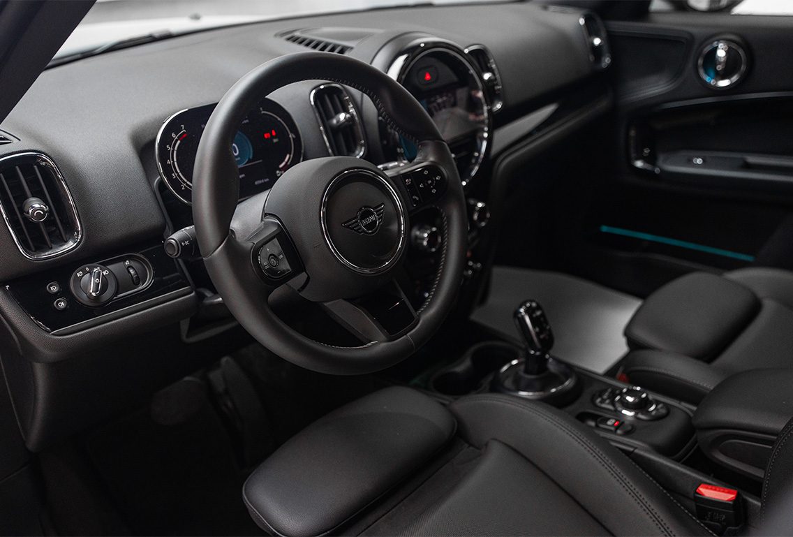 Movyocar Mini Cooper Countryman car rental in dubai